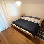 Feriehus Macskafeszek Vendeghaz *