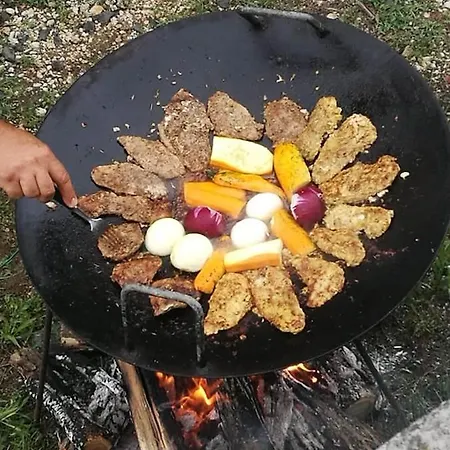 Macskafeszek Vendeghaz