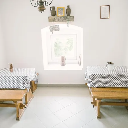 Feriehus Macskafeszek Vendeghaz *