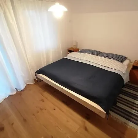 Feriehus Macskafeszek Vendeghaz *